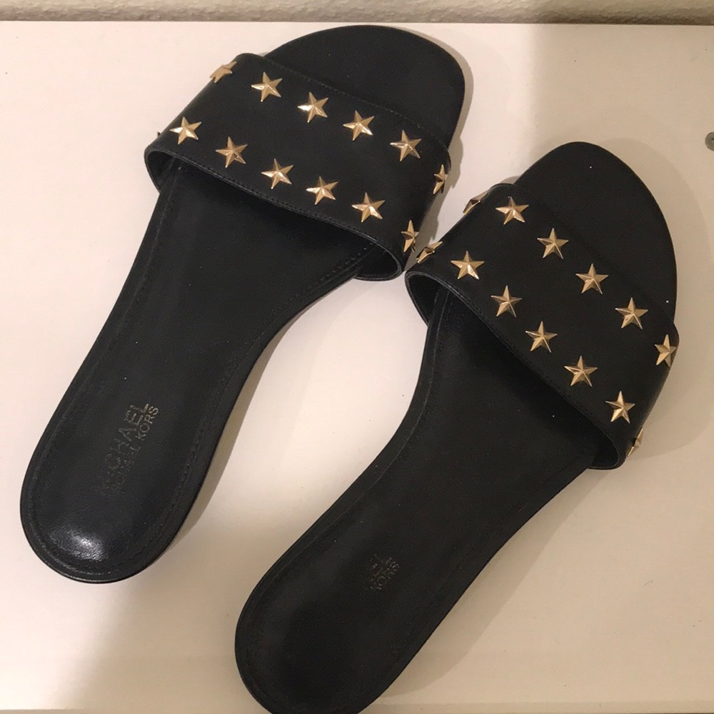 Women Michael kors black flat sandals ! Size 5